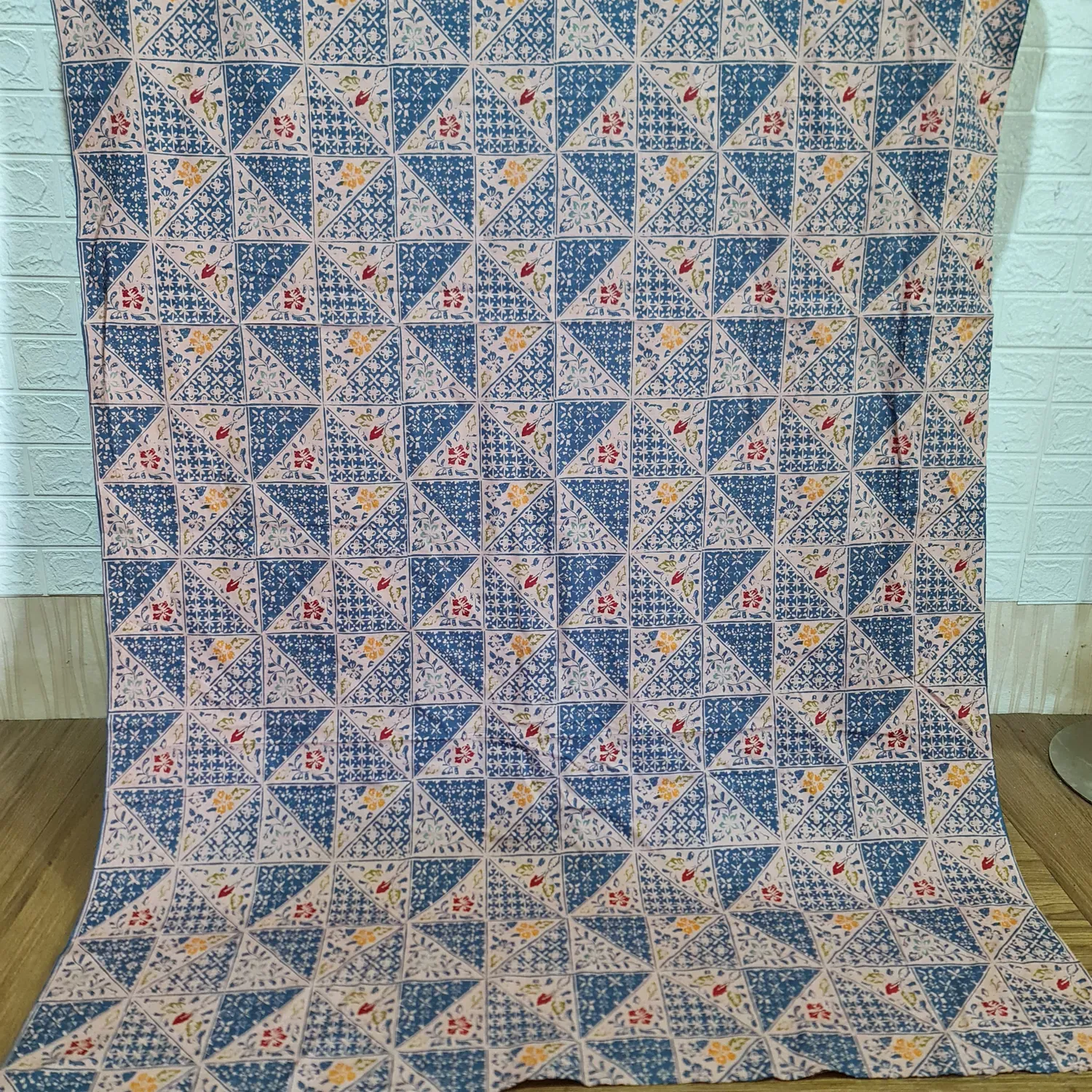 Kain Batik Colet Ceplok Segitiga Biru