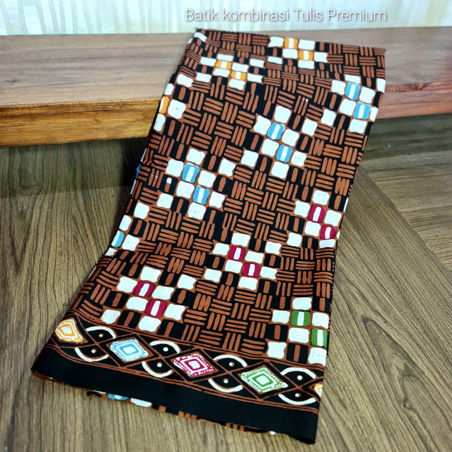 Kain Batik Kombinasi Tulis Sogan S019
